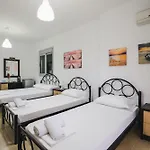 Nefelis Himara